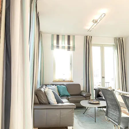 First Waterkantsuite Apartment