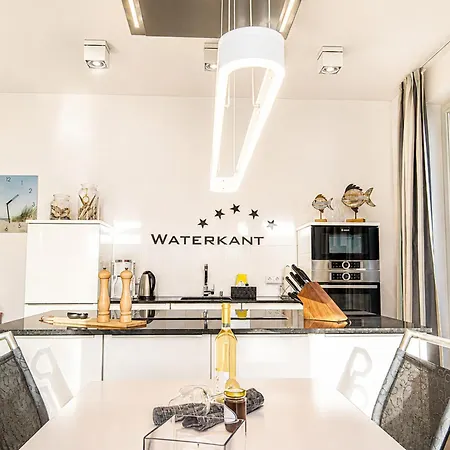 First Waterkantsuite *